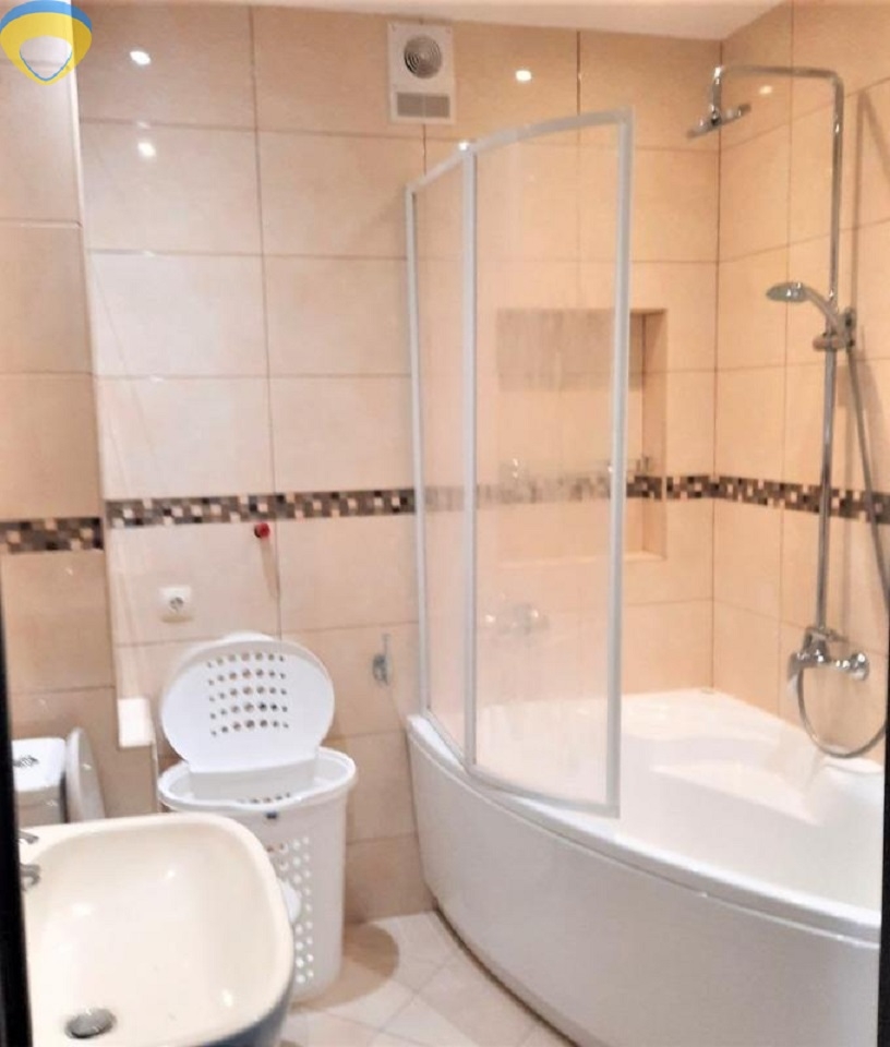 продажа двухкомнатной квартиры номер A-173865 в Приморском районе, фото номер 8